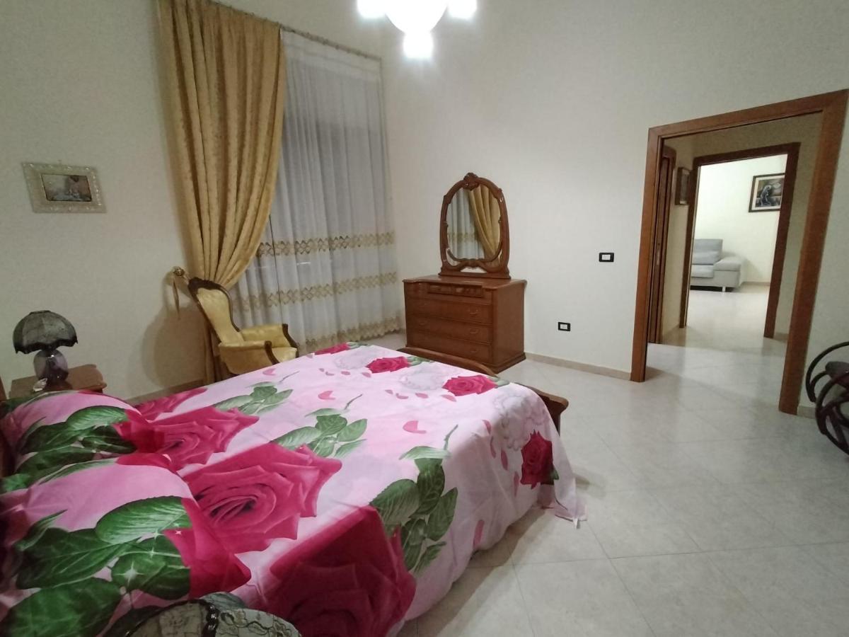 Casa Vacanze Al Castello Трані Екстер'єр фото