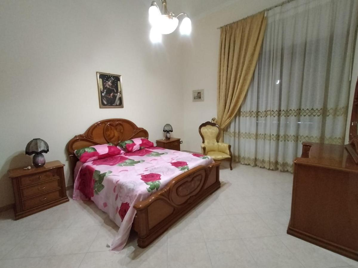 Casa Vacanze Al Castello Трані Екстер'єр фото