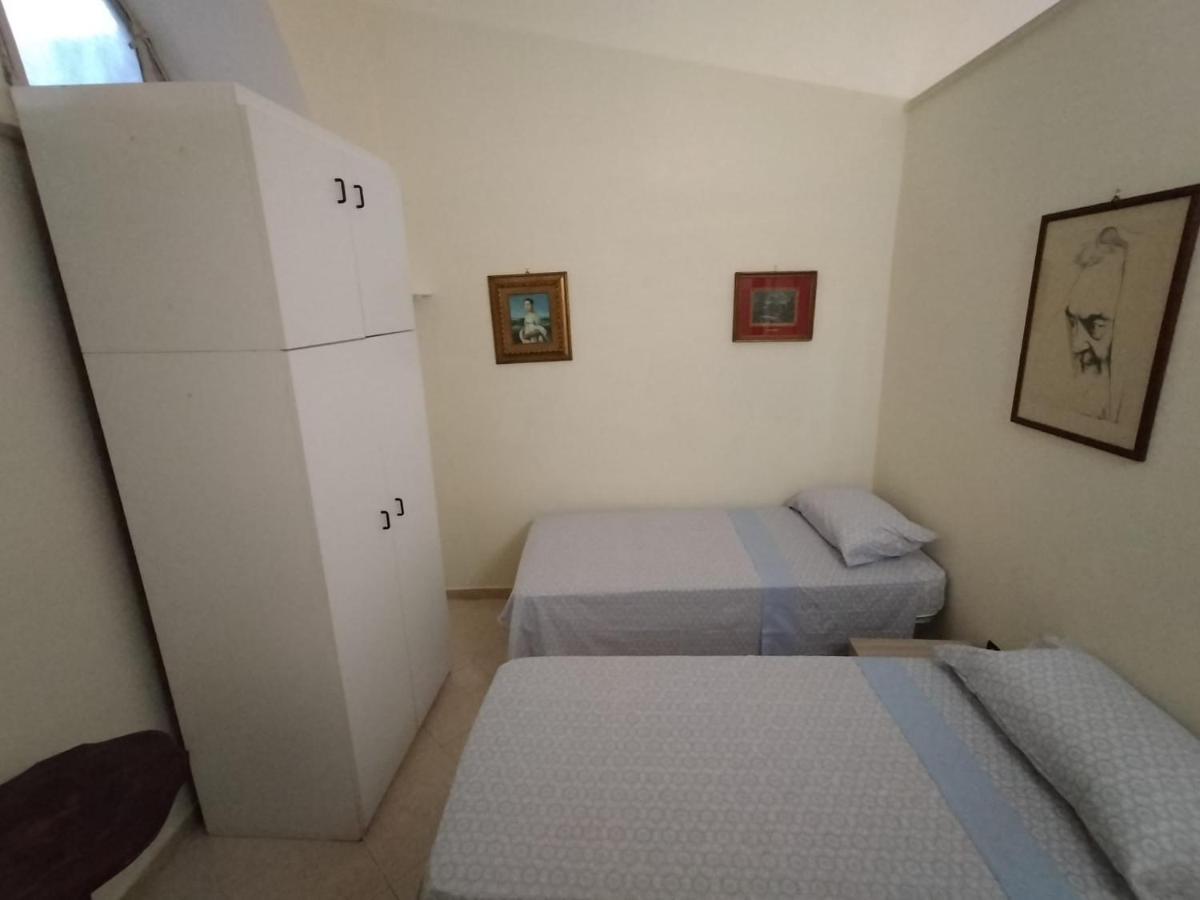 Casa Vacanze Al Castello Трані Екстер'єр фото